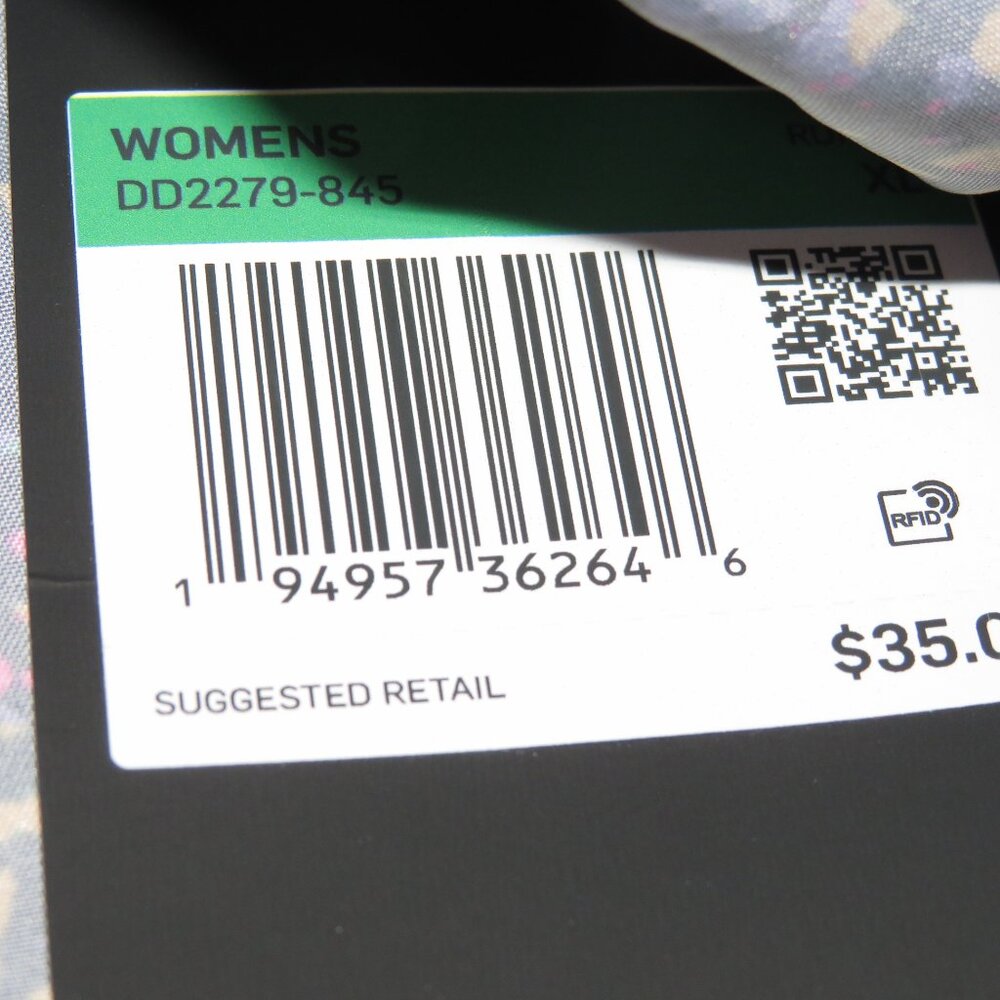 Nike Standard Fit Shorts Size XL NWT - Picture 3 of 4